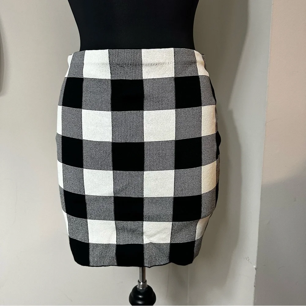 Rachel Roy Black & White Monochromatic Plaid Mini Skirt in Size Medium - Picture 1 of 6